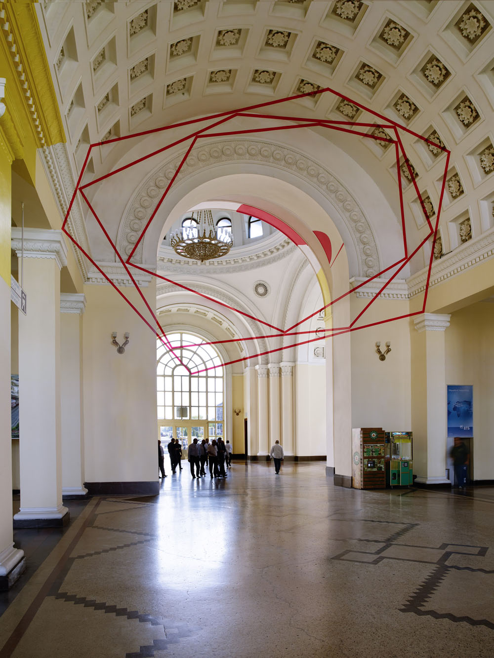 Hexagone dans l’hexagone dans l’hexagone, Yerevan Central Railway Station, Armenie, 2017, Exposition: "Hexagones, disques et trapèzes"