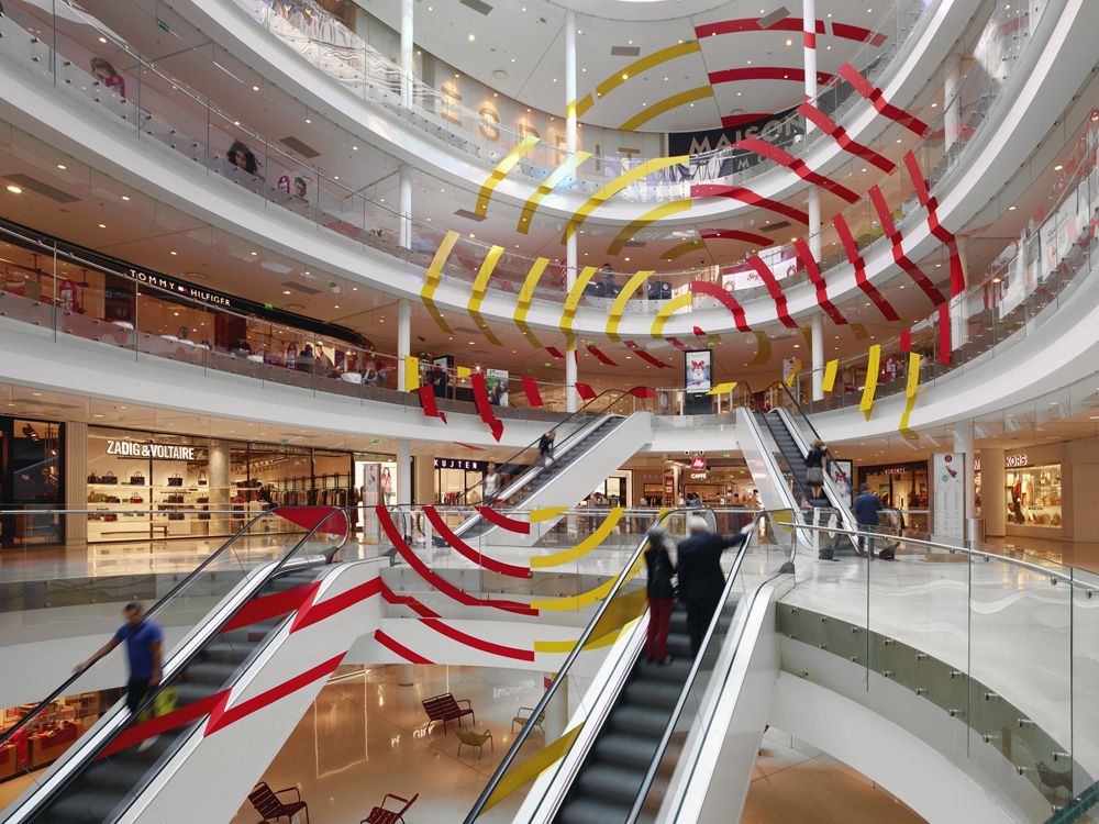 Spirale jaune rouge, Paris, France, 2017, Exposition: "Panoramas" Centre Beaugrenelle