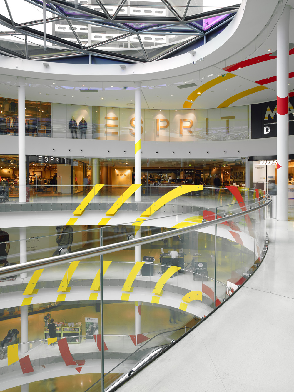 Spirale jaune rouge, Paris, France, 2017, Exposition: "Panoramas" Centre Beaugrenelle