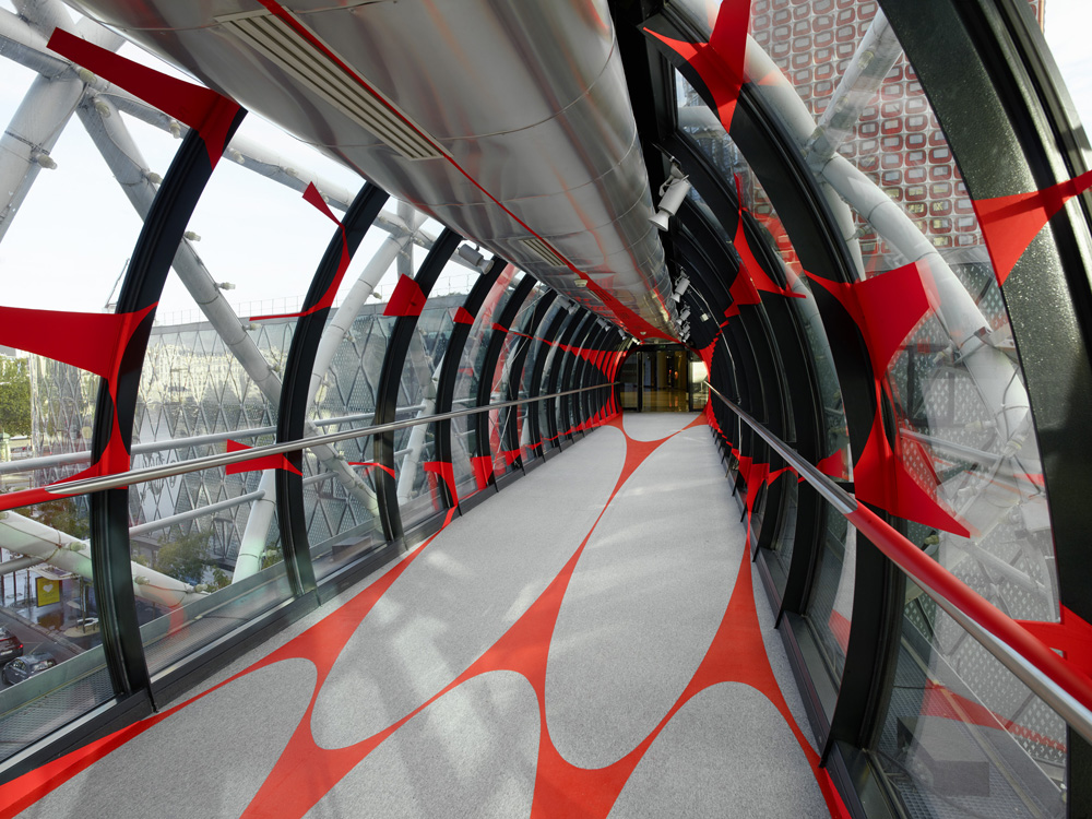 Vingt-trois disques évidés plus douze moitiés et quatre quarts, Exposition: "Panoramas" Centre Beaugrenelle, Paris, 2017, Paris 2017