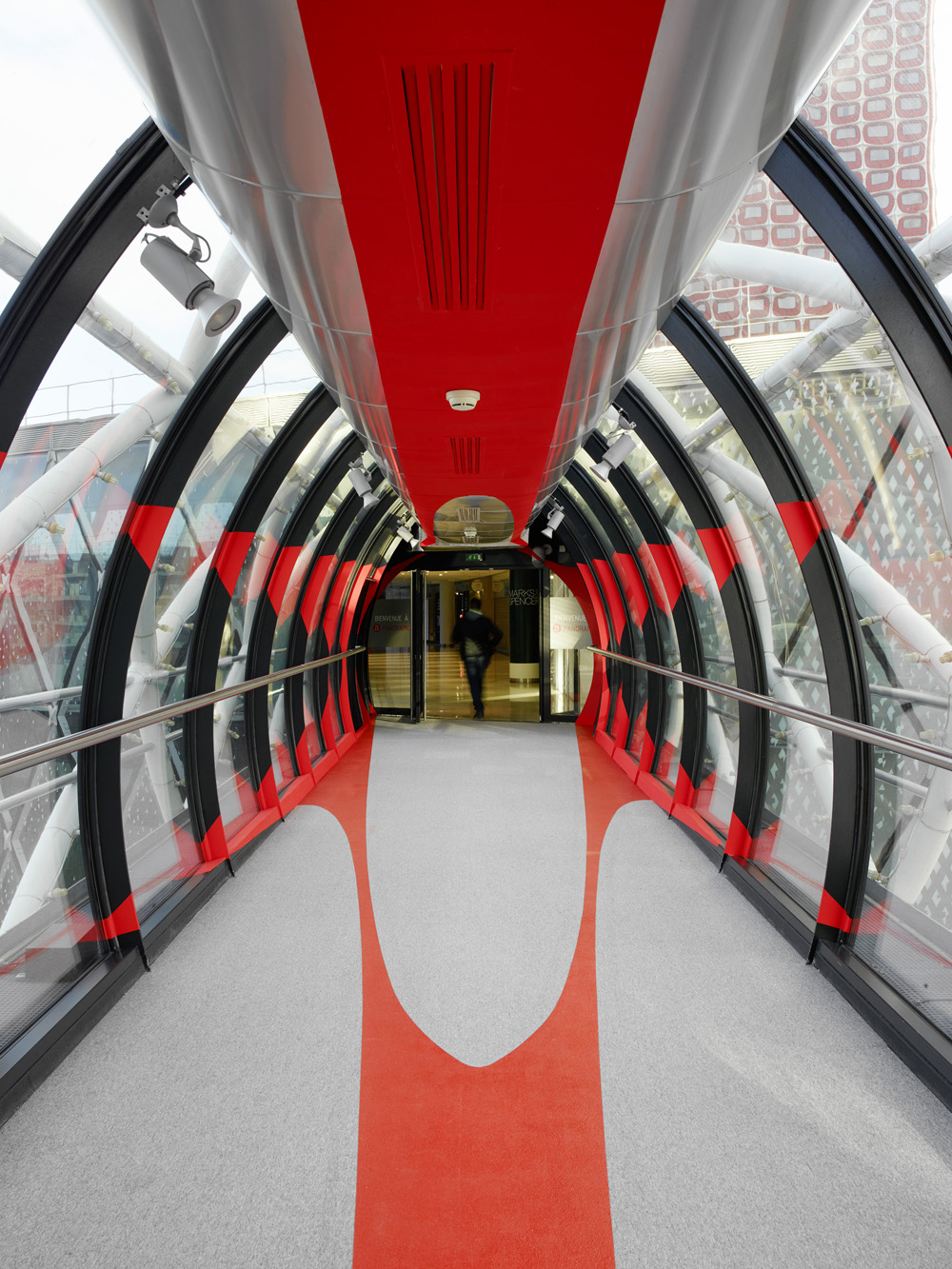 Vingt-trois disques évidés plus douze moitiés et quatre quarts, Exposition: "Panoramas" Centre Beaugrenelle, Paris, 2017, Paris 2017