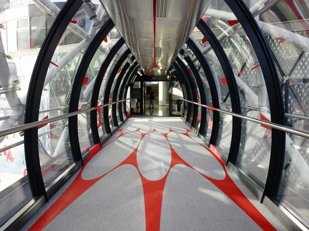 Vingt-trois disques évidés plus douze moitiés et quatre quarts, Exposition: "Panoramas" Centre Beaugrenelle, Paris, 2017, Paris 2017