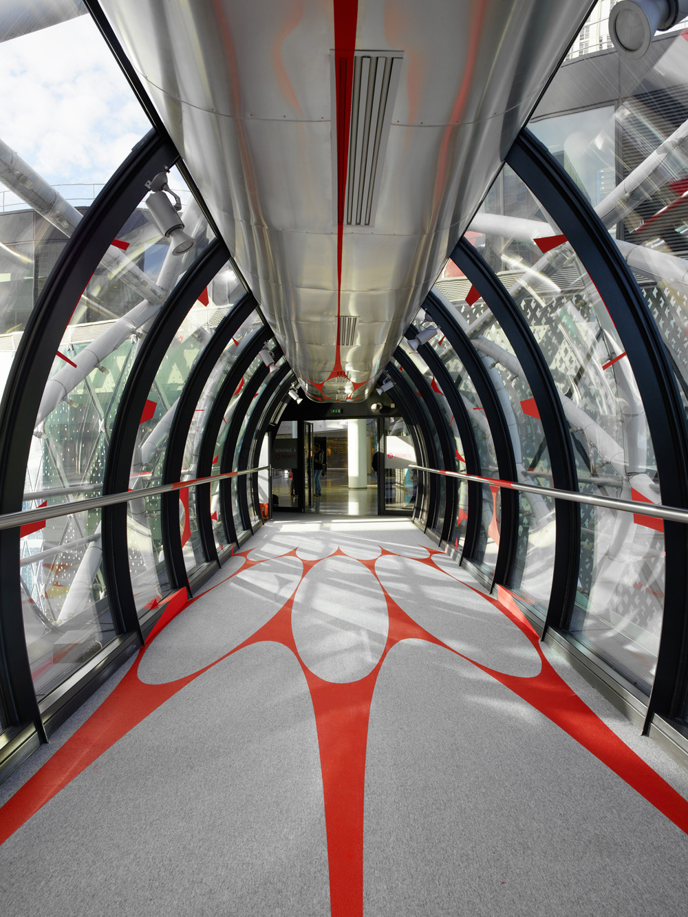 Vingt-trois disques évidés plus douze moitiés et quatre quarts, Exposition: "Panoramas" Centre Beaugrenelle, Paris, 2017, Paris 2017