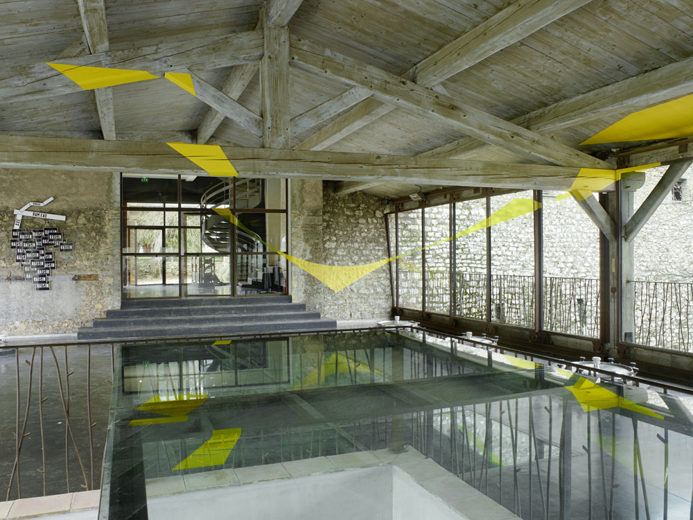 Disques dans le triangle, Flassans-sur-Issole, France, 2018, Collection: Commanderie de Peyrassol