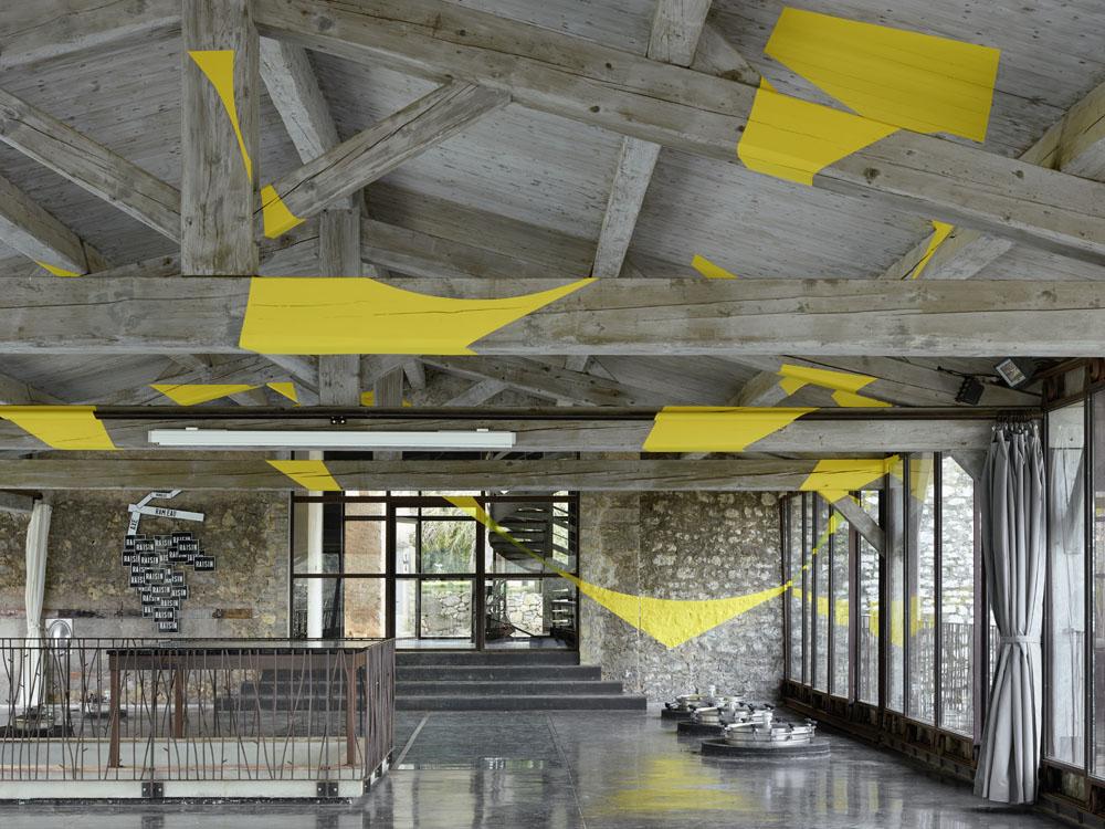 Disques dans le triangle, Flassans-sur-Issole, France, 2018, Collection: Commanderie de Peyrassol