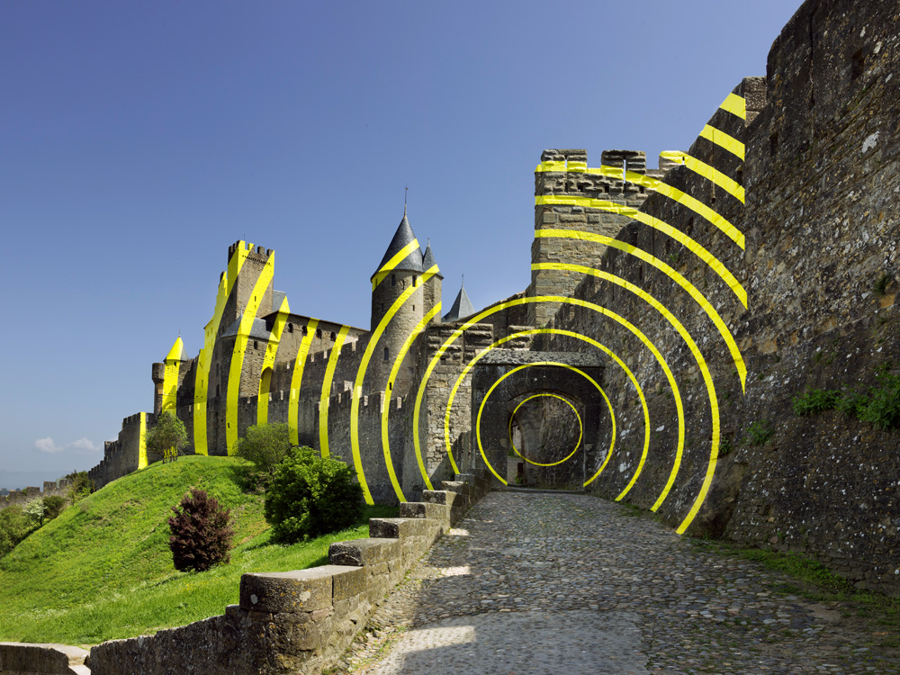 Cercles concentriques excentriques, Château et remparts de la cité de Carcassonne,, Porte d'Aude., 2018, 7ème édition d'IN SITU Patrimoine et art contemporain