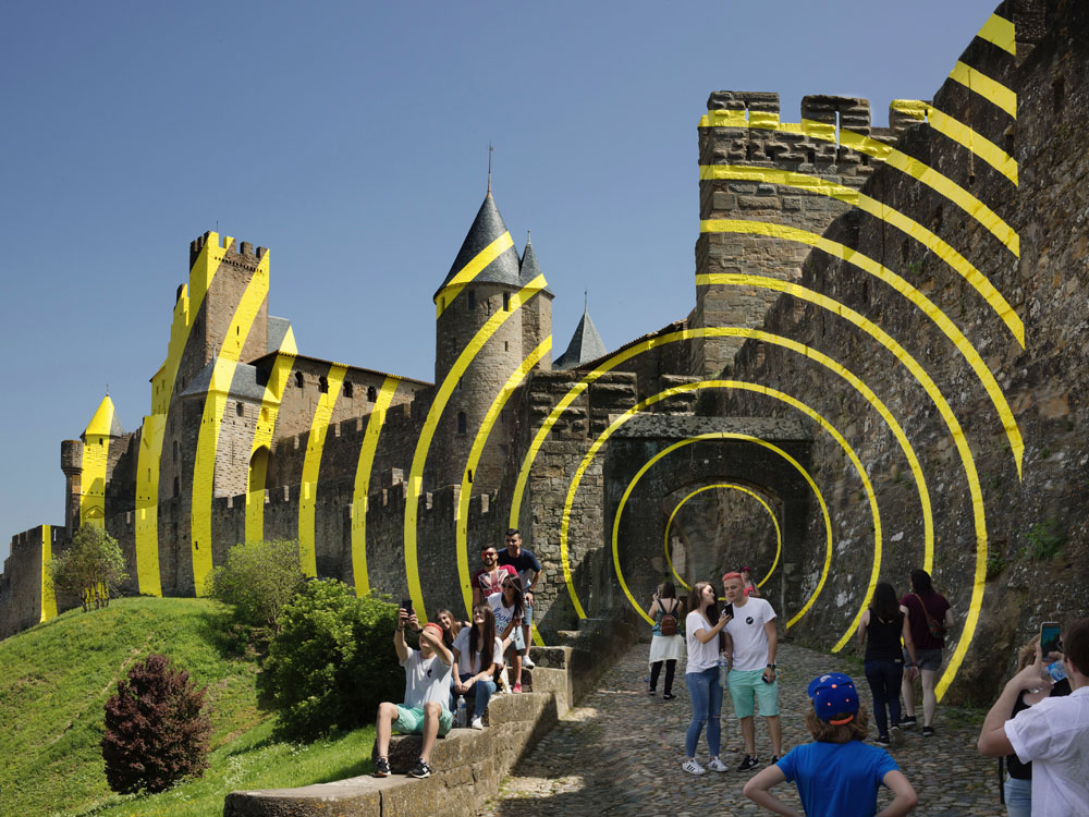 Cercles concentriques excentriques, Château et remparts de la cité de Carcassonne,, Porte d'Aude., 2018, 7ème édition d'IN SITU Patrimoine et art contemporain