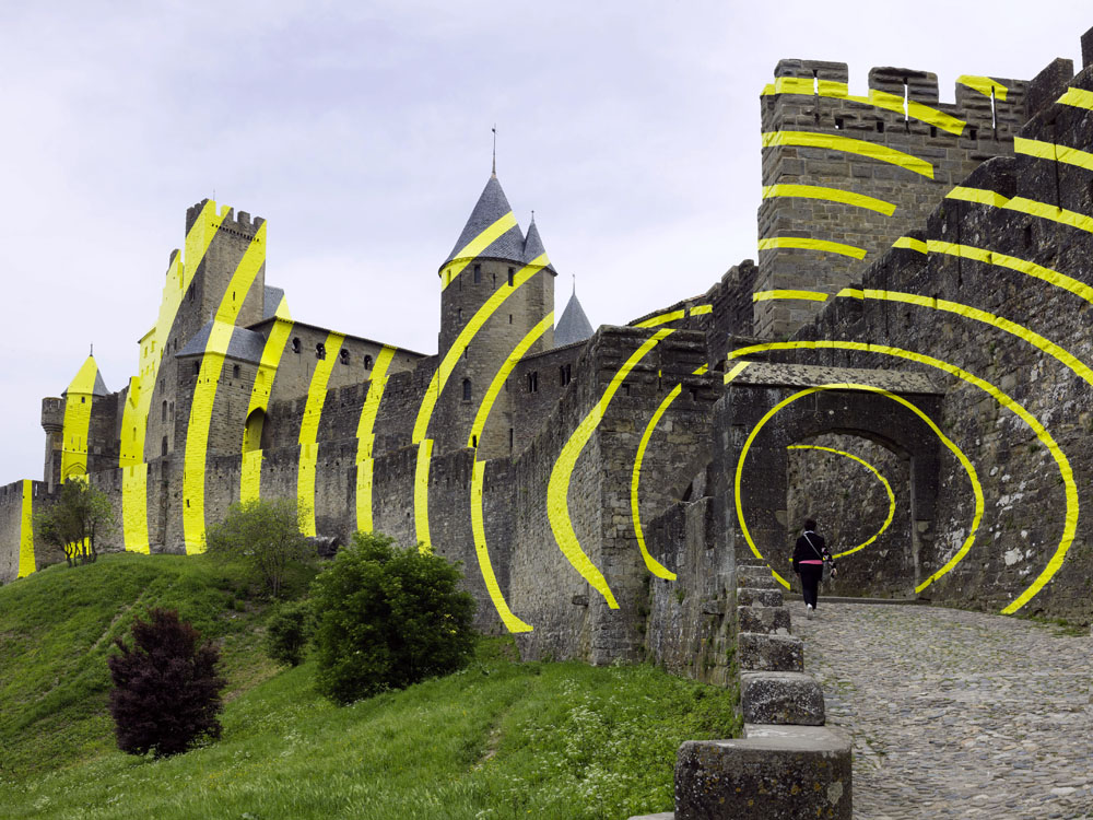 Cercles concentriques excentriques, Château et remparts de la cité de Carcassonne,, Porte d'Aude., 2018, 7ème édition d'IN SITU Patrimoine et art contemporain