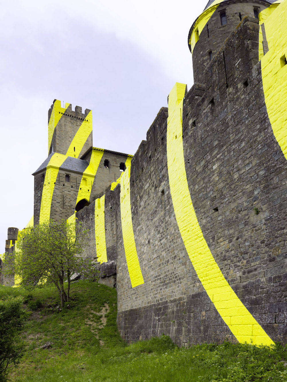 Cercles concentriques excentriques, Château et remparts de la cité de Carcassonne,, Porte d'Aude., 2018, 7ème édition d'IN SITU Patrimoine et art contemporain