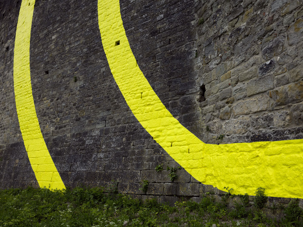 Cercles concentriques excentriques, Château et remparts de la cité de Carcassonne,, Porte d'Aude., 2018, 7ème édition d'IN SITU Patrimoine et art contemporain