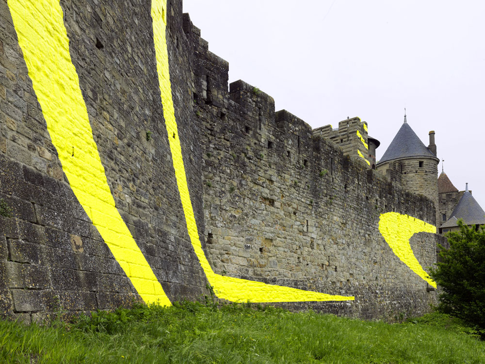 Cercles concentriques excentriques, Château et remparts de la cité de Carcassonne,, Porte d'Aude., 2018, 7ème édition d'IN SITU Patrimoine et art contemporain