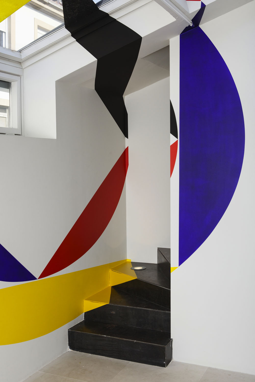 Rouge bleu jaune et noir entre les disques et les carrés, Courtesy Galleria Solo, Madrid, Madrid, 2018, Madrid 2018