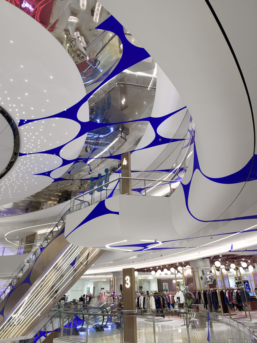 Danse d’ellipses, Shanghai, China, 2019, Galeries Lafayette Mall, Shanghai