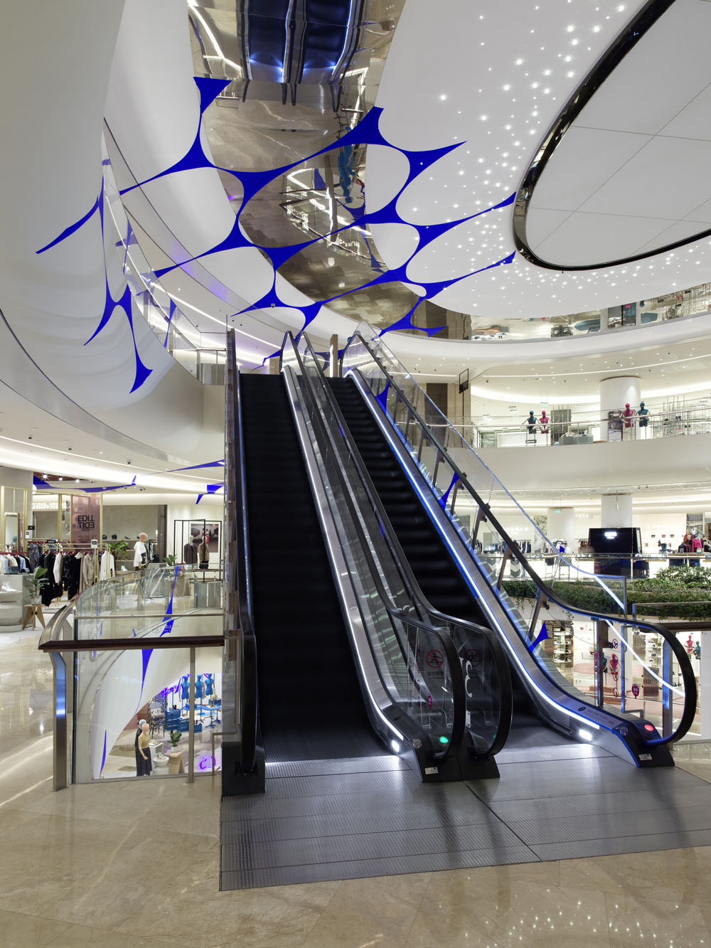 Danse d’ellipses, Shanghai, China, 2019, Galeries Lafayette Mall, Shanghai