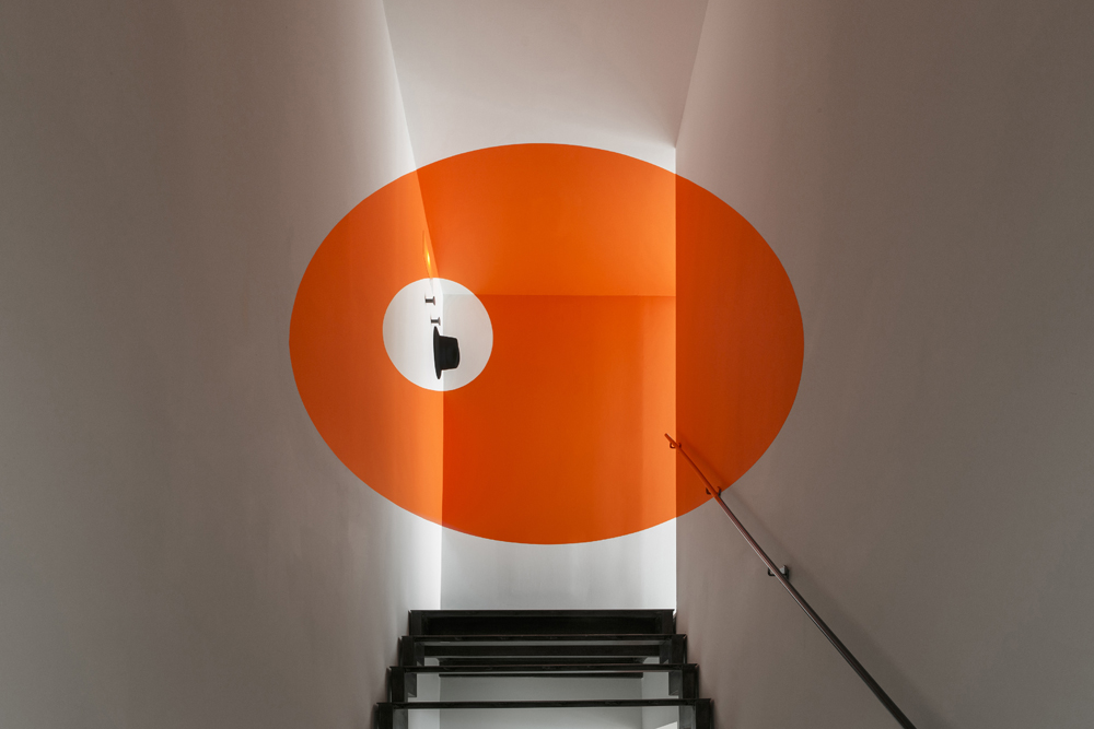Disque dans l’ellipse, orange, Madrid, Espagne, 2019, Galleria Albarran / Bourdais