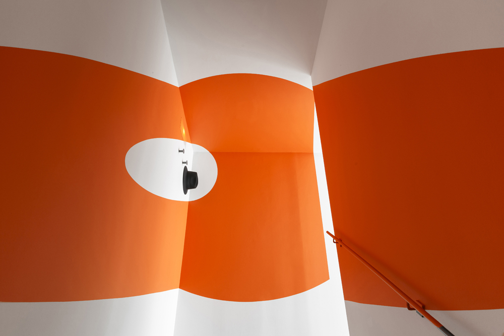 Disque dans l’ellipse, orange, Madrid, Espagne, 2019, Galleria Albarran / Bourdais