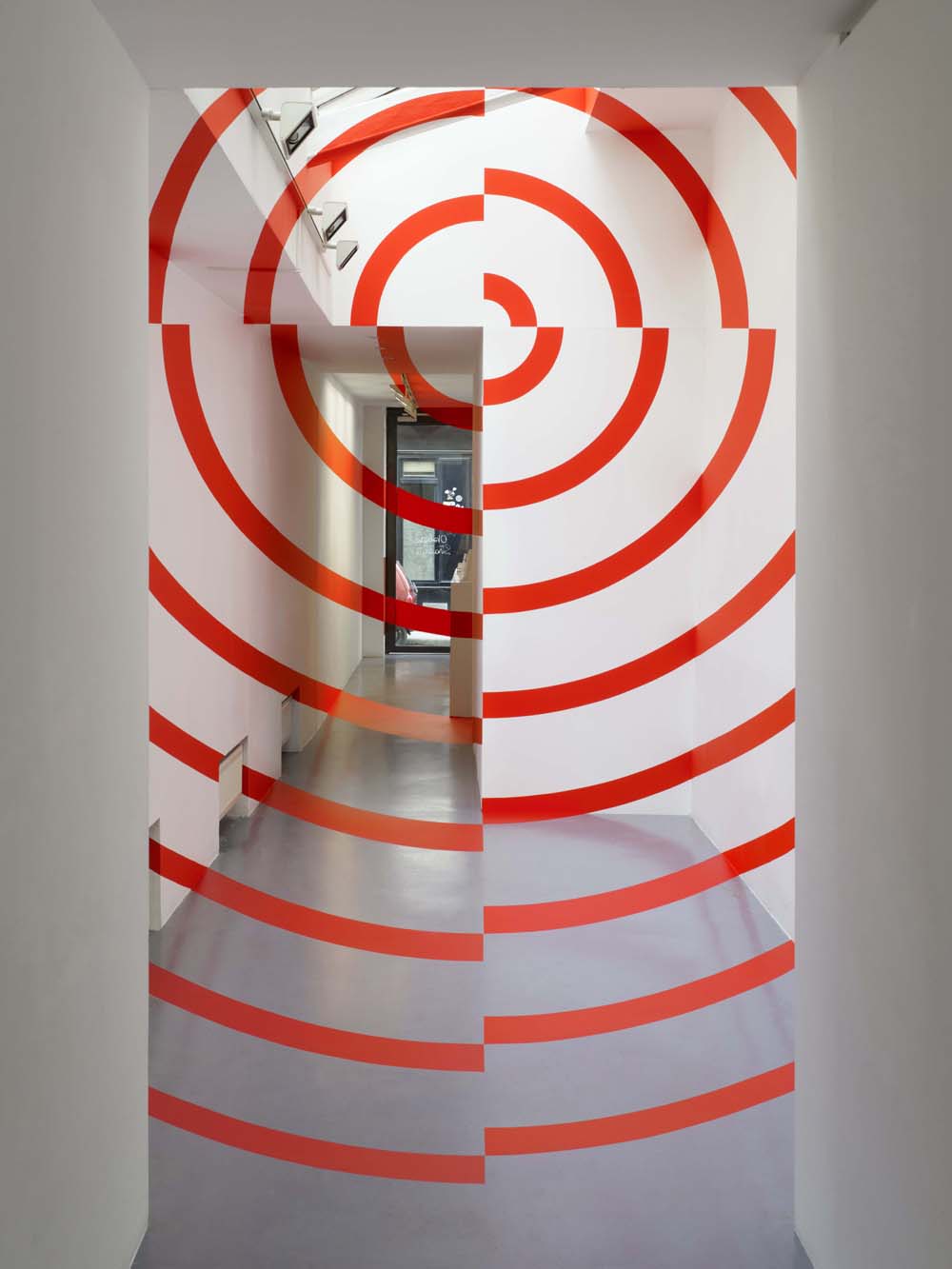 Couloir pas-sage, Galerie Martina Aboukaya, Paris, France, 2020, Exposition : "Oblique Stratégies"