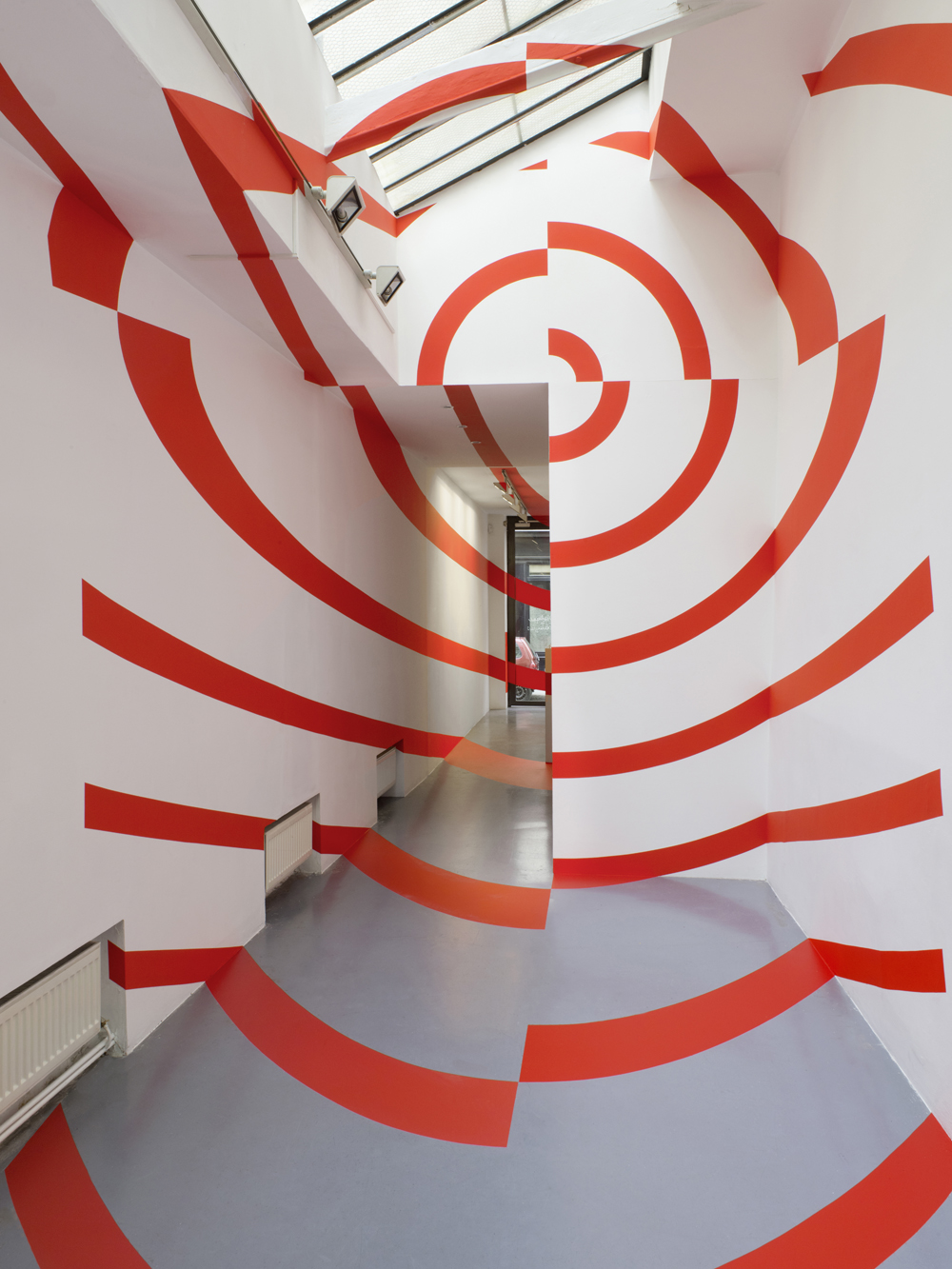 Couloir pas-sage, Galerie Martina Aboukaya, Paris, France, 2020, Exposition : "Oblique Stratégies"