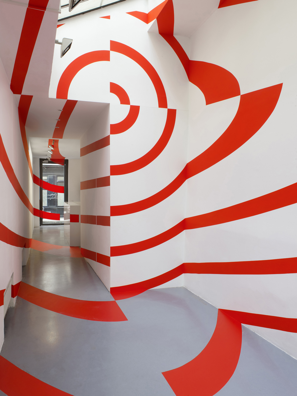 Couloir pas-sage, Galerie Martina Aboukaya, Paris, France, 2020, Exposition : "Oblique Stratégies"