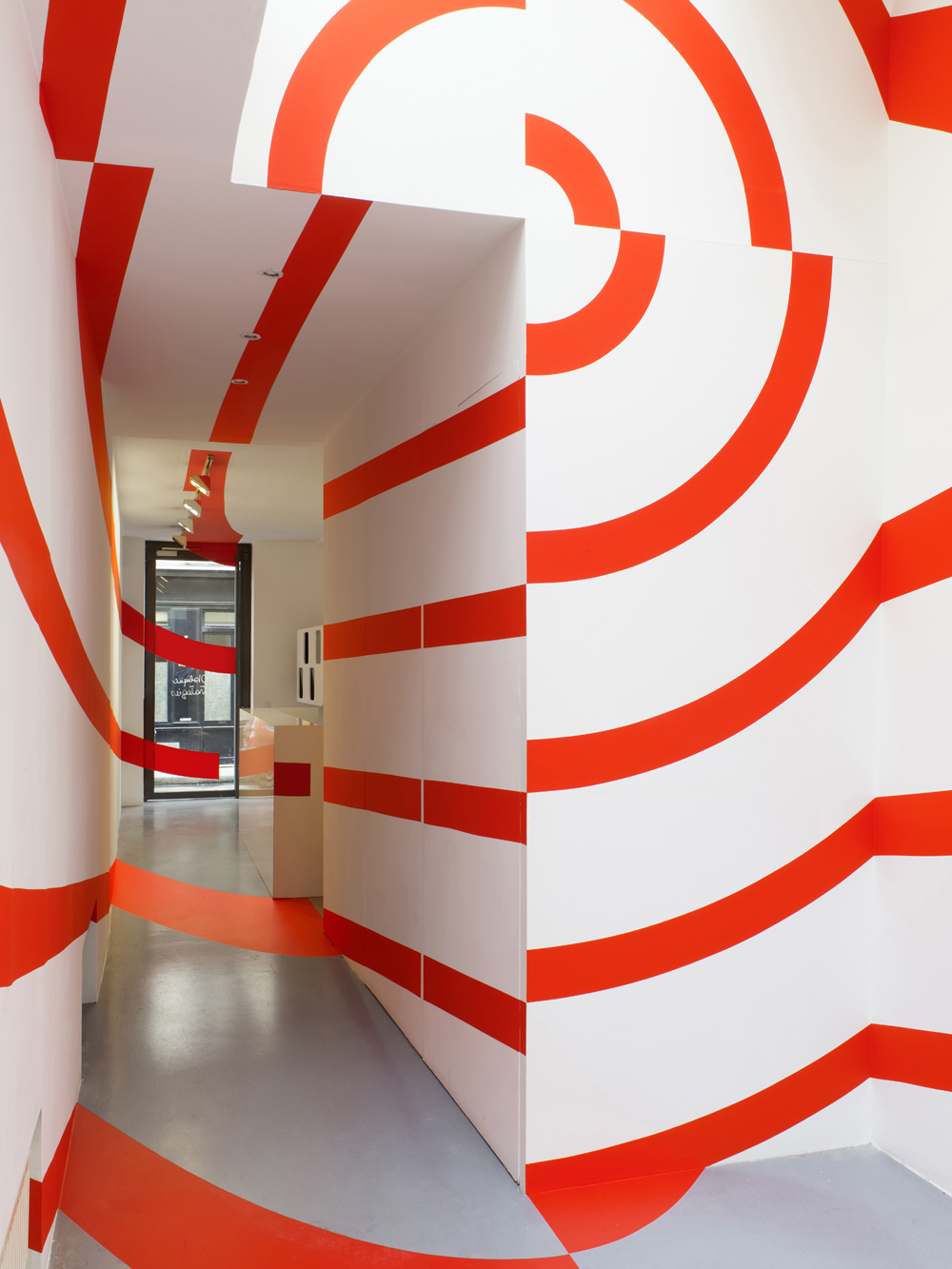 Couloir pas-sage, Galerie Martina Aboukaya, Paris, France, 2020, Exposition : "Oblique Stratégies"