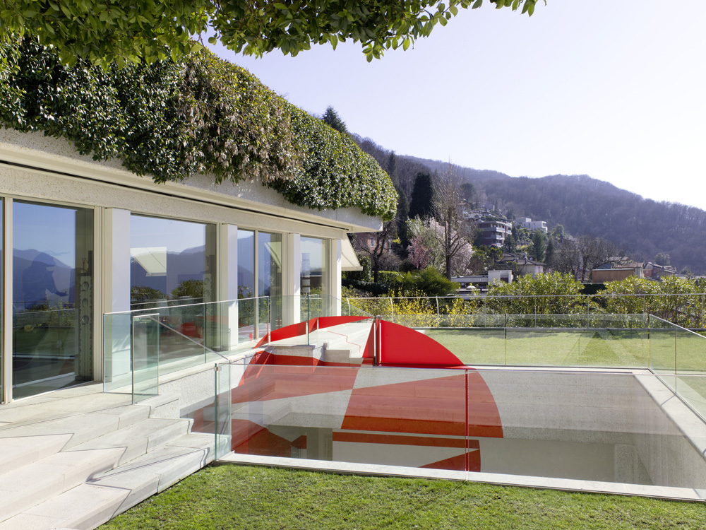 Triangoli per il disco, Montagnola, Suisse, 2020, Collection: Kentia et Patrick Despature