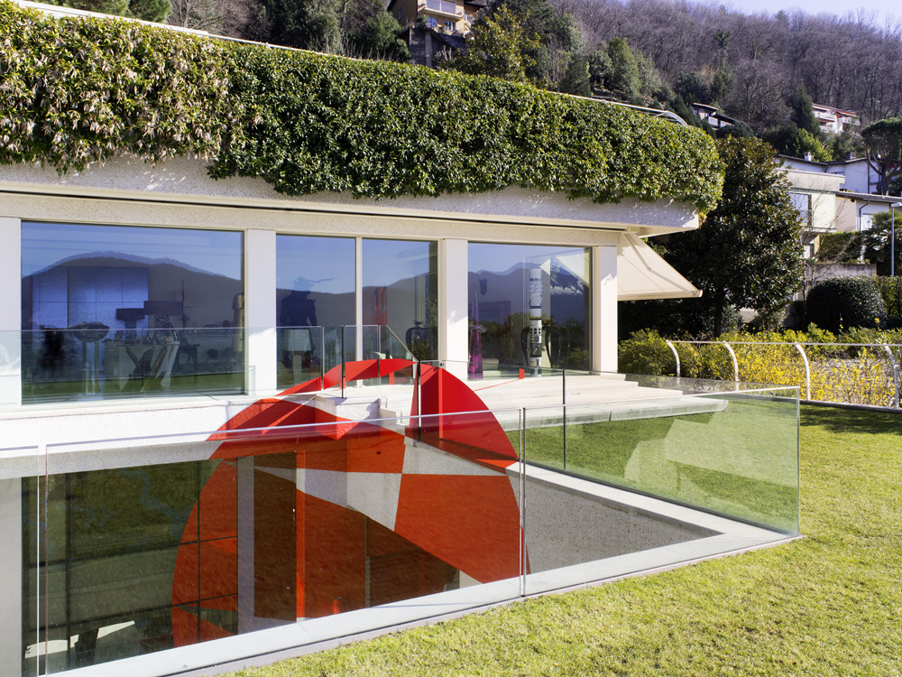 Triangoli per il disco, Montagnola, Suisse, 2020, Collection: Kentia et Patrick Despature