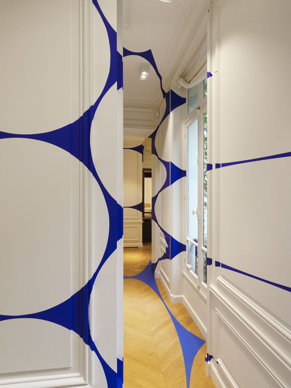 Carré évidé, 77 rue du Feaubourg Saint Honoré, Paris, France, Courtesy Albarran Bourdais, 2022, Exposition : "D’éclat en éclats", Studio Liaigre