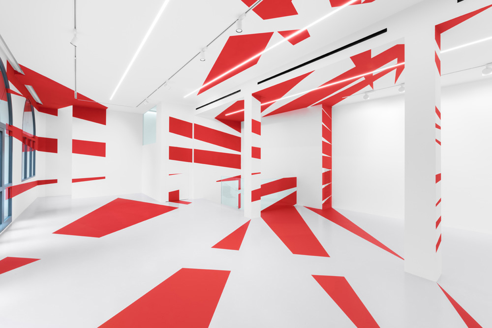 Intreccio di sedici triangoli, 10 A.M. ART Gallery, Milano, Italie, 2023, Esposizione : Rosso giallo e giallo/nero