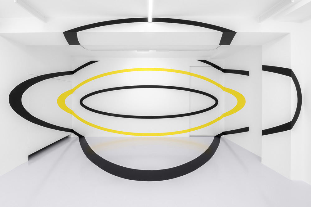 Tre elissi, 10 A.M. ART Gallery, Milano, Italie, 2023, Esposizione : Rosso giallo e giallo/nero