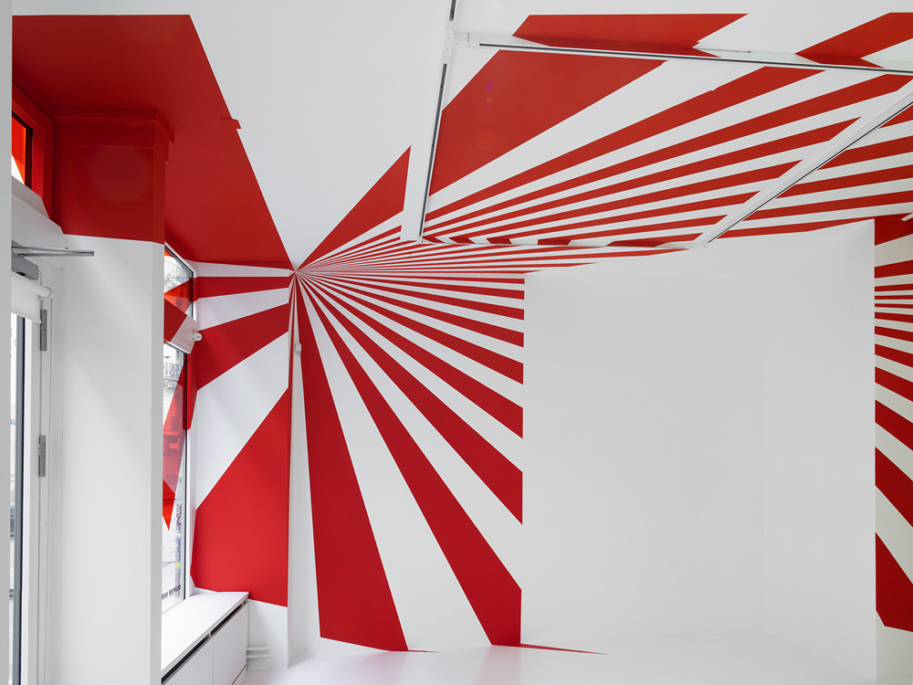 De l’angle au triangle, Une exposition montée en collaboration avec Jean-Hubert Martin., Olivier Varenne, 2023, Exposition : "Des perspectives pour la peinture" Borgeaud-Frize-Varini