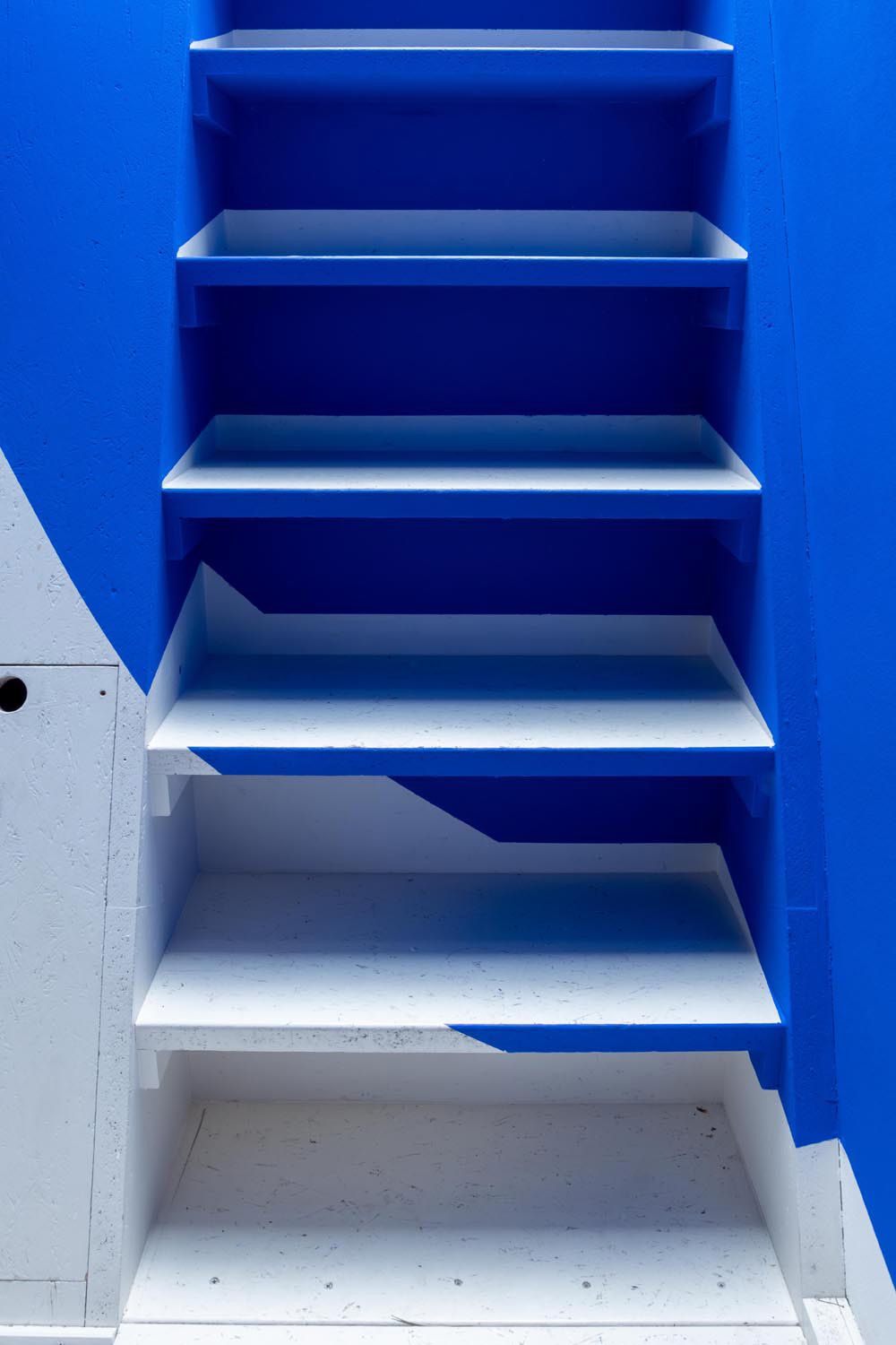 Ellipses Bleu, Berlin, Allemagne, 2024, Exposition : Michael Fuchs Galerie, Berlin