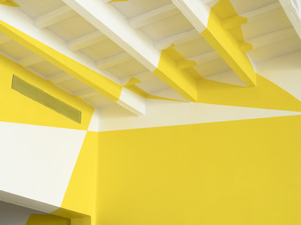 Zig Zag nel disco giallo, Exibition: Albarràn Bourdais gallery. Menorque., Espagne, 2024, Actualisation n°1, Mahon, Minorque. 2024