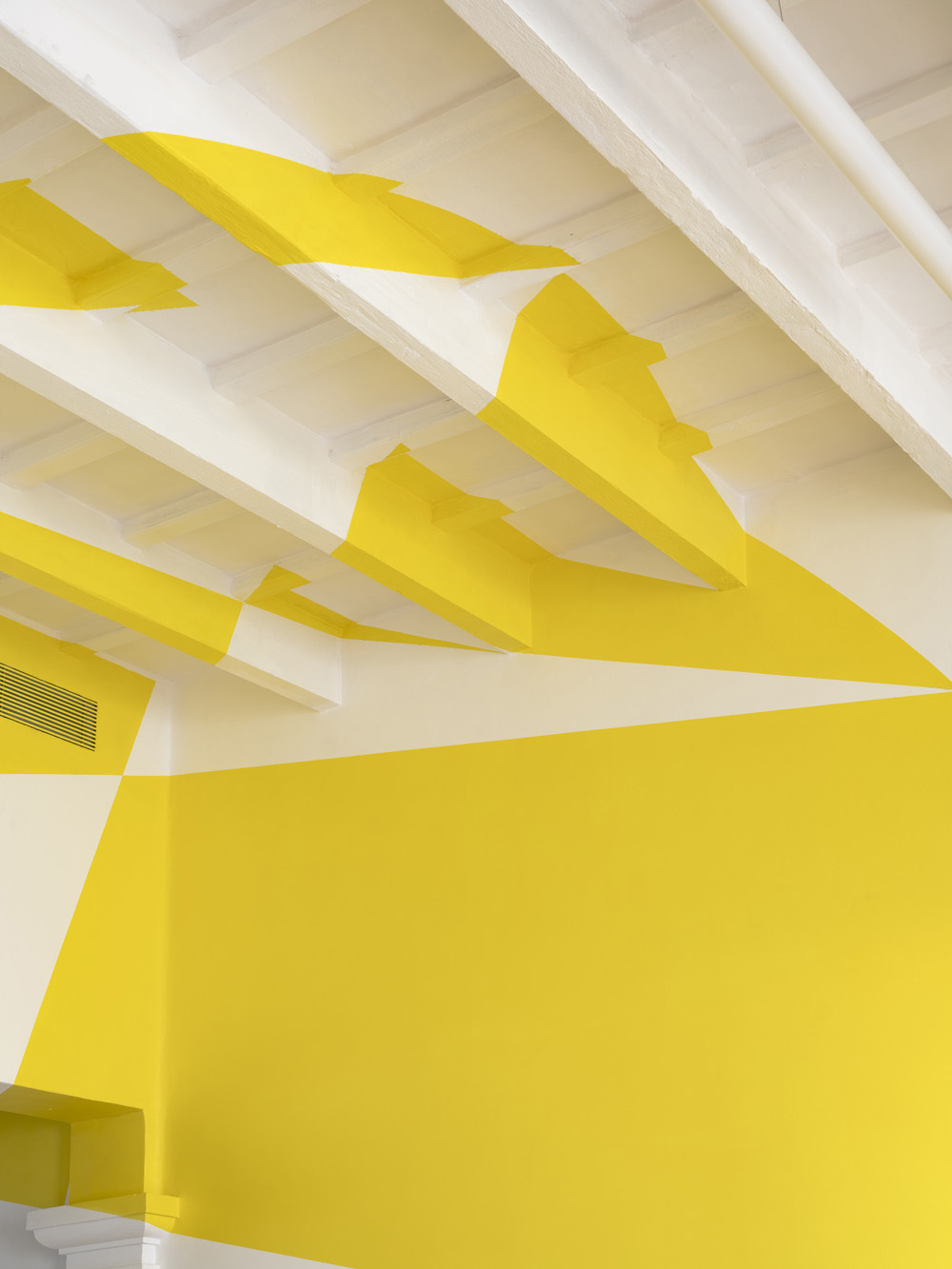 Zig Zag nel disco giallo, Exibition: Albarràn Bourdais gallery. Menorque., Espagne, 2024, Actualisation n°1, Mahon, Minorque. 2024