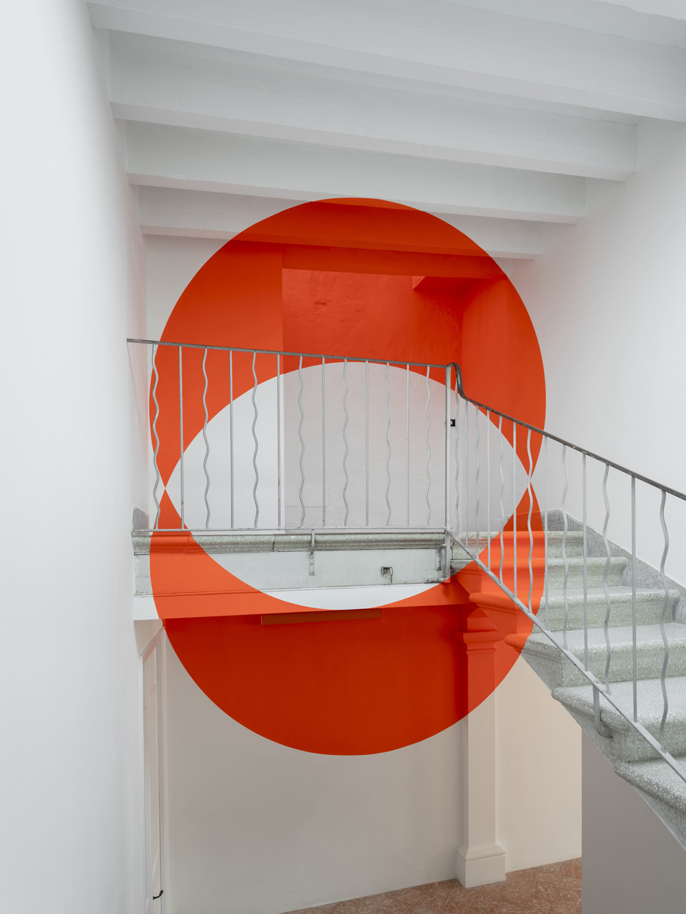 Deux disques à l’oeil, Espagne, 2024, Exibition: Albarràn Bourdais gallery. Menorque.