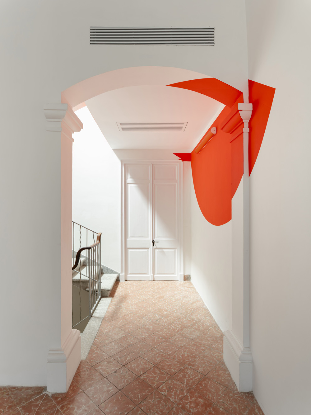 Deux disques à l’oeil, Espagne, 2024, Exibition: Albarràn Bourdais gallery. Menorque.