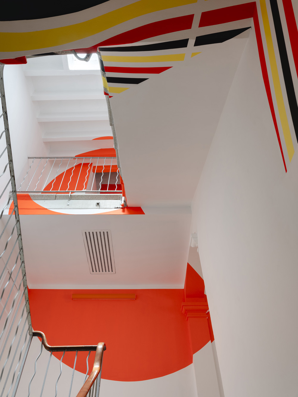 Deux disques à l’oeil, Espagne, 2024, Exibition: Albarràn Bourdais gallery. Menorque.