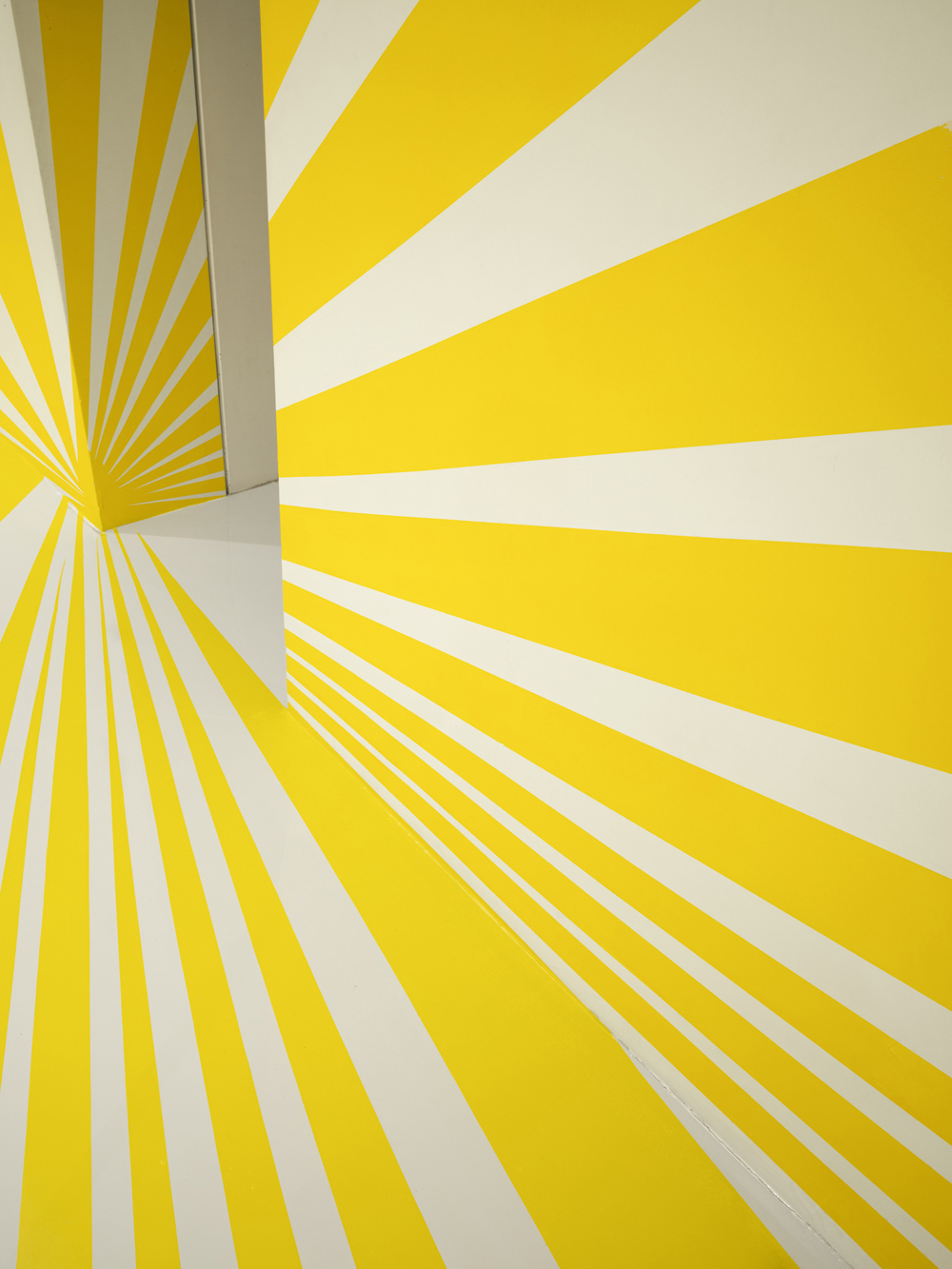 From corner to triangle, Dongdaemun Design Plaza Design, DDP Center Seoul, Corée du Sud, 2024, Exibition : Colors Shapes Movements