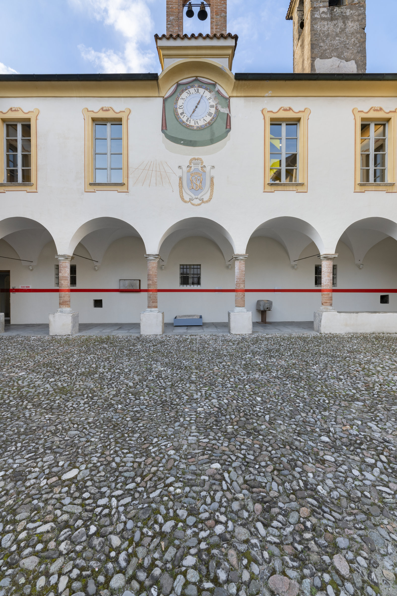 360° rouge n°2, Kassel, 1989 / Actualisation n° 4, Museo d'arte Mendrisio, Mendrisio 2026 Collection: Centre Pompidou, Musée national d'art moderne, Paris AM 2001-115